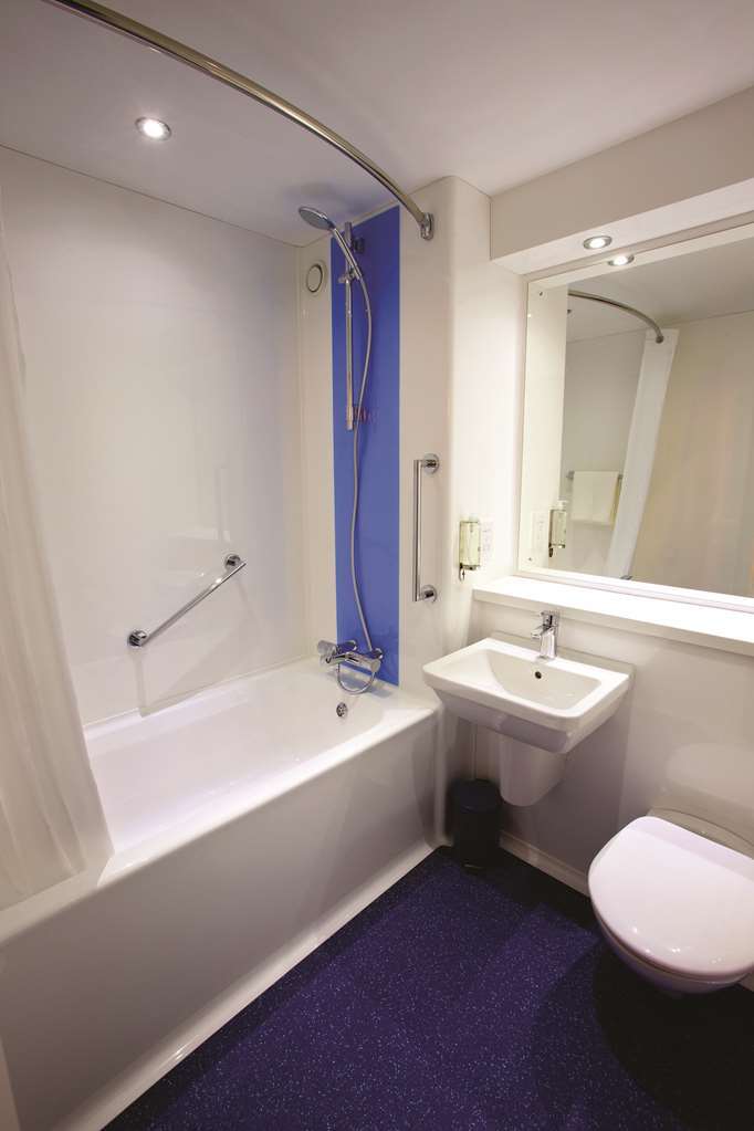 Travelodge Ely Oda fotoğraf
